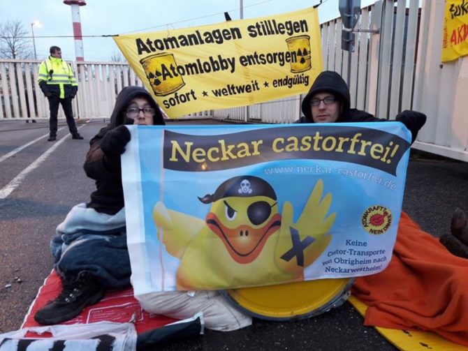 Blockade AKW Brokdorf - Solidarität Neckar castorfrei